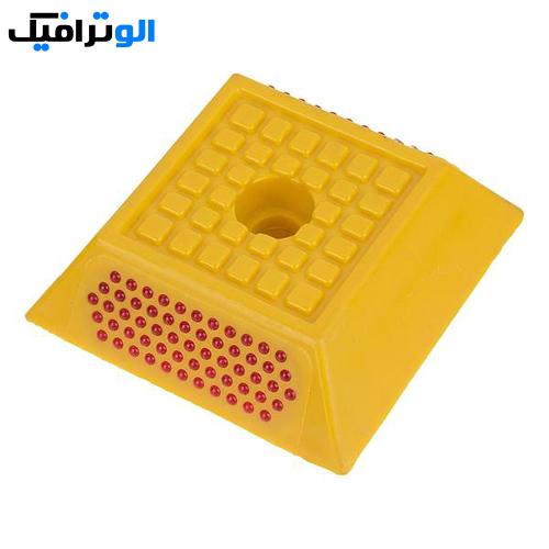 گل میخ ترافیکی